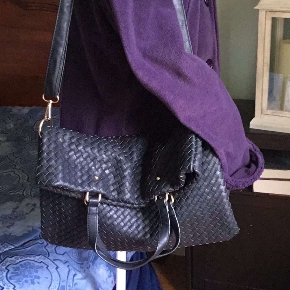 Black Y2K Bohochic vegan leather purse basket weave adjustable shoulder strap